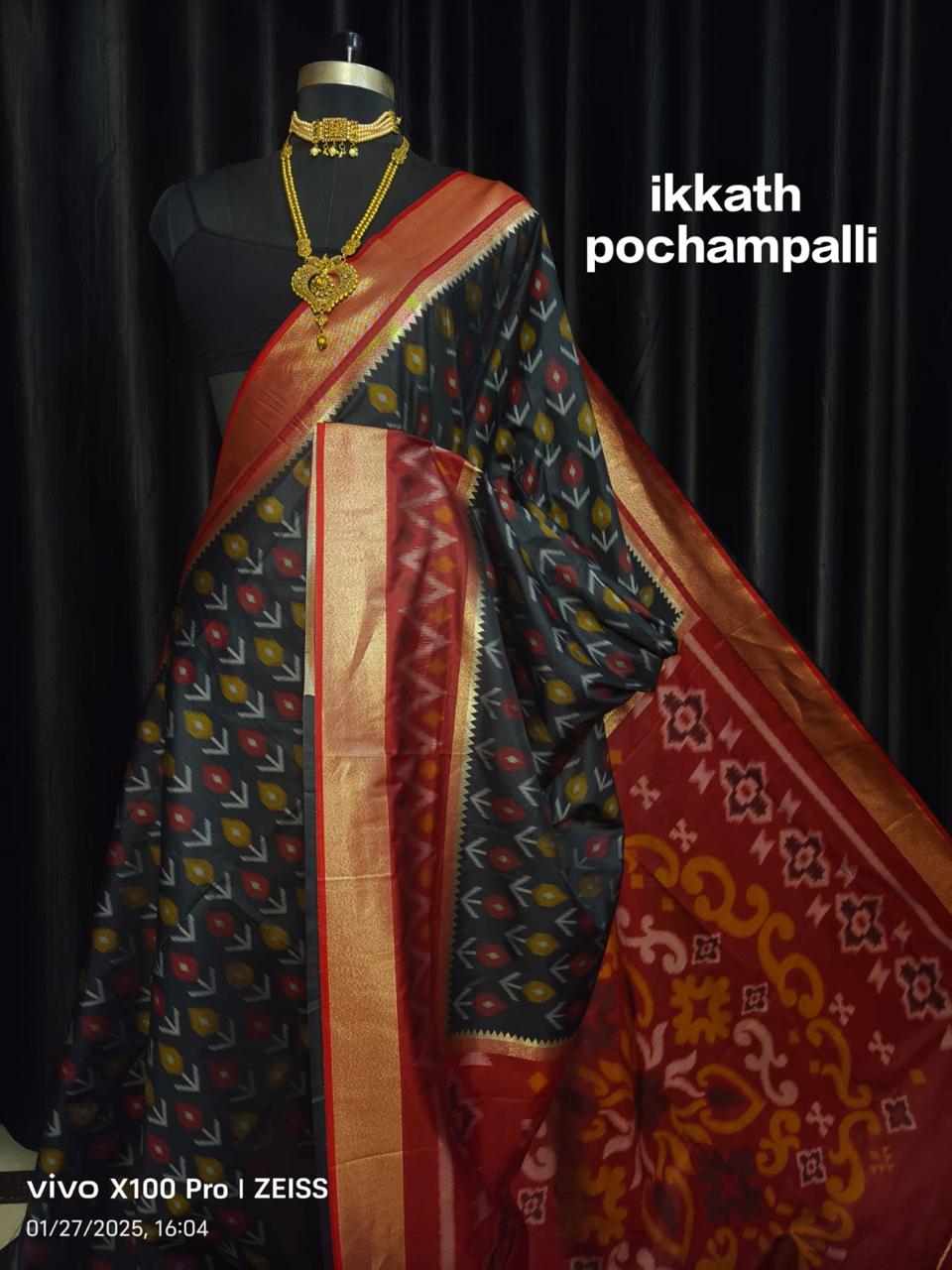 Pochampally Ikkat Pattu Silk Saree