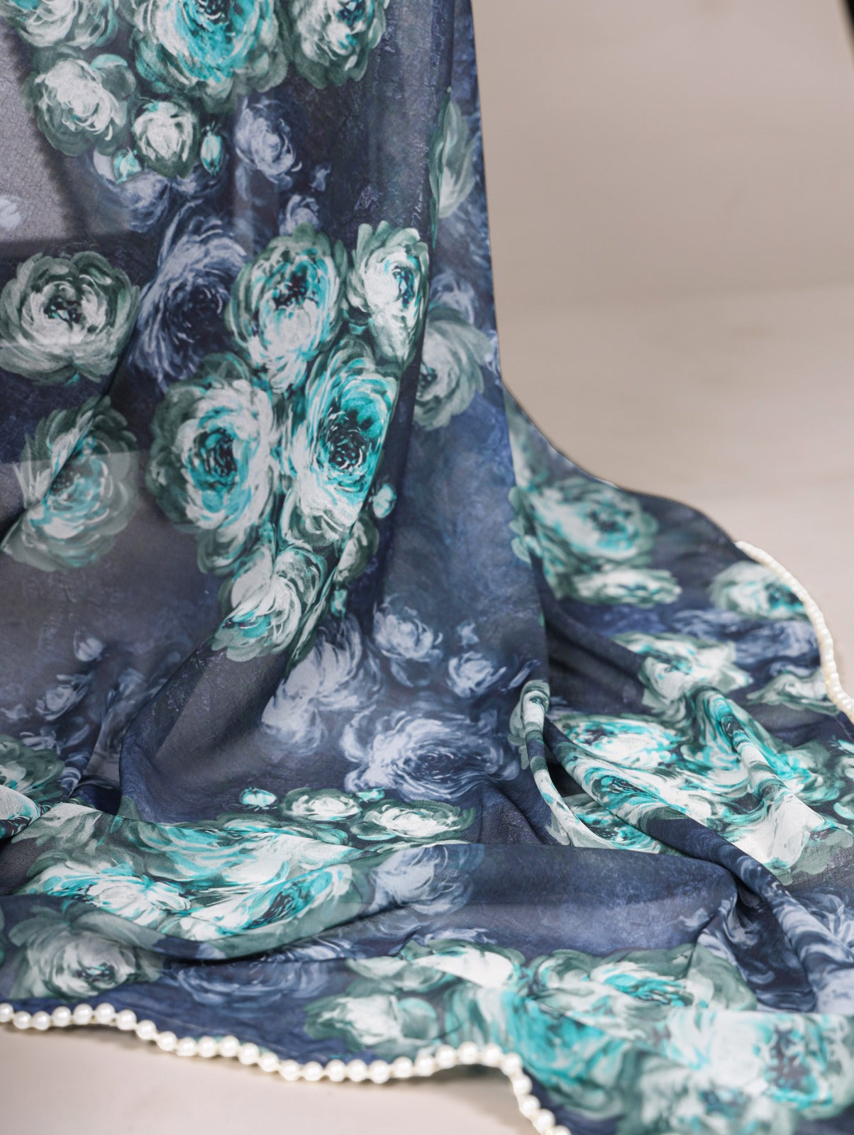 Weightless Marble Floral Printed Saree with Pearl Lace Border & Unstitched Printed Blouse