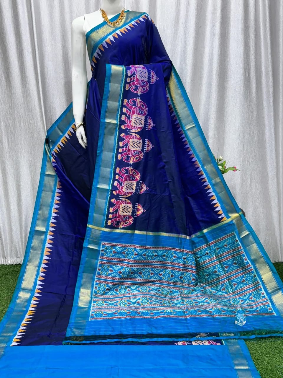 Pochampally Designer And Dolla Silk Fabric Sarees