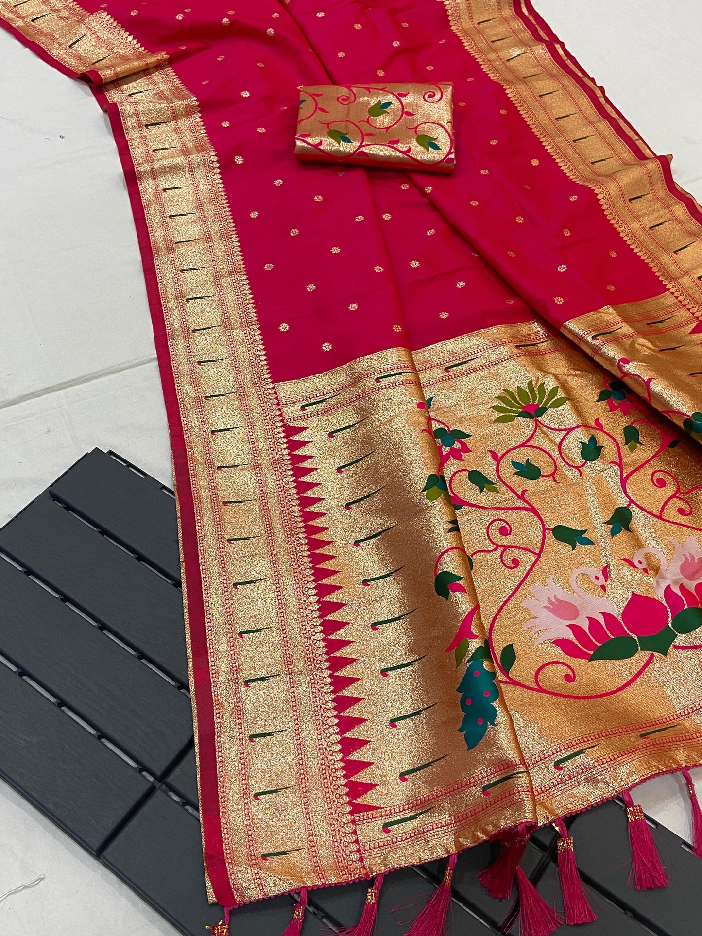Pure Banarasi Paithani Pallu Saree with All Over Butti Design & Meena Weaving Work, Premium Designer Silk Saree with Full Weaving Blouse