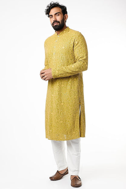 Mens Chikankari Kurta Pyjama Set: Indian Wedding Outfit