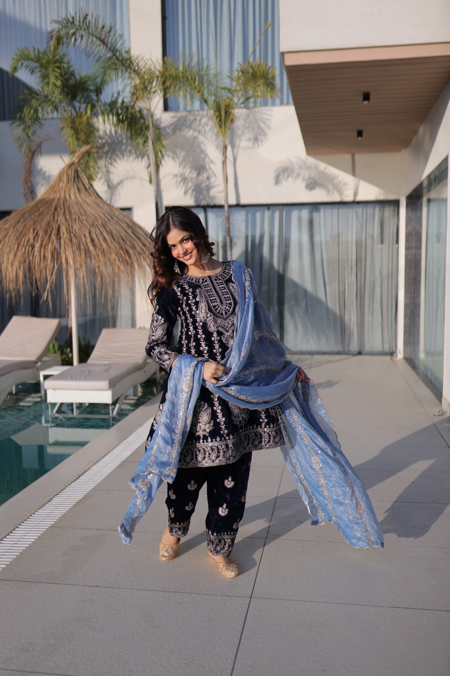 Women’s 9000 Velvet Zari Embroidered Kurta Pant Set with Dupatta