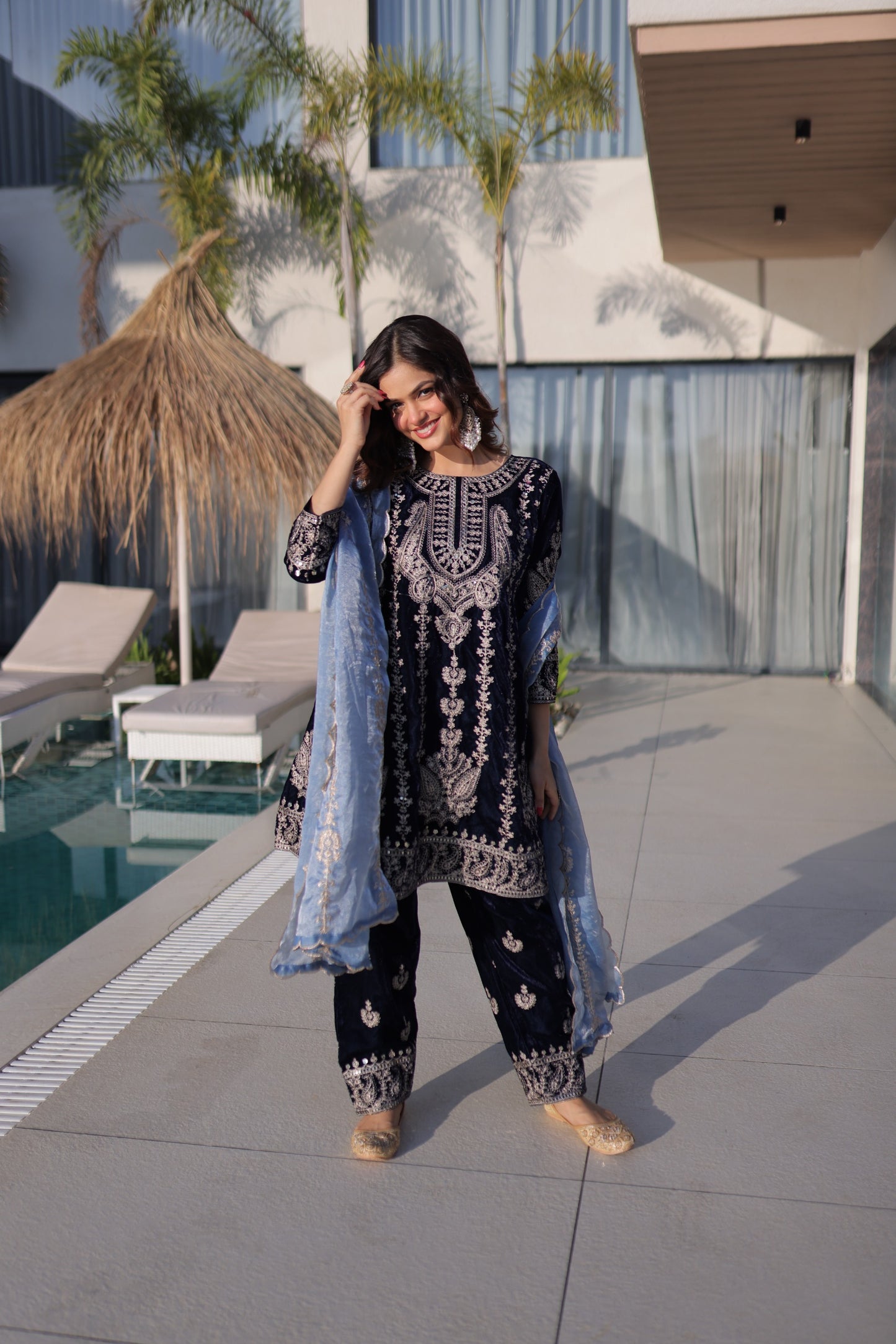 Women’s 9000 Velvet Zari Embroidered Kurta Pant Set with Dupatta