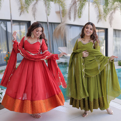 Women’s Mul Chanderi Mirror Lace Anarkali Kurti Pant Set with Dupatta