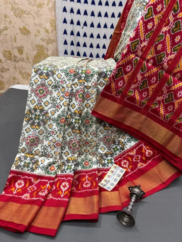 Pochampally Ikkat Pattu Silk Saree