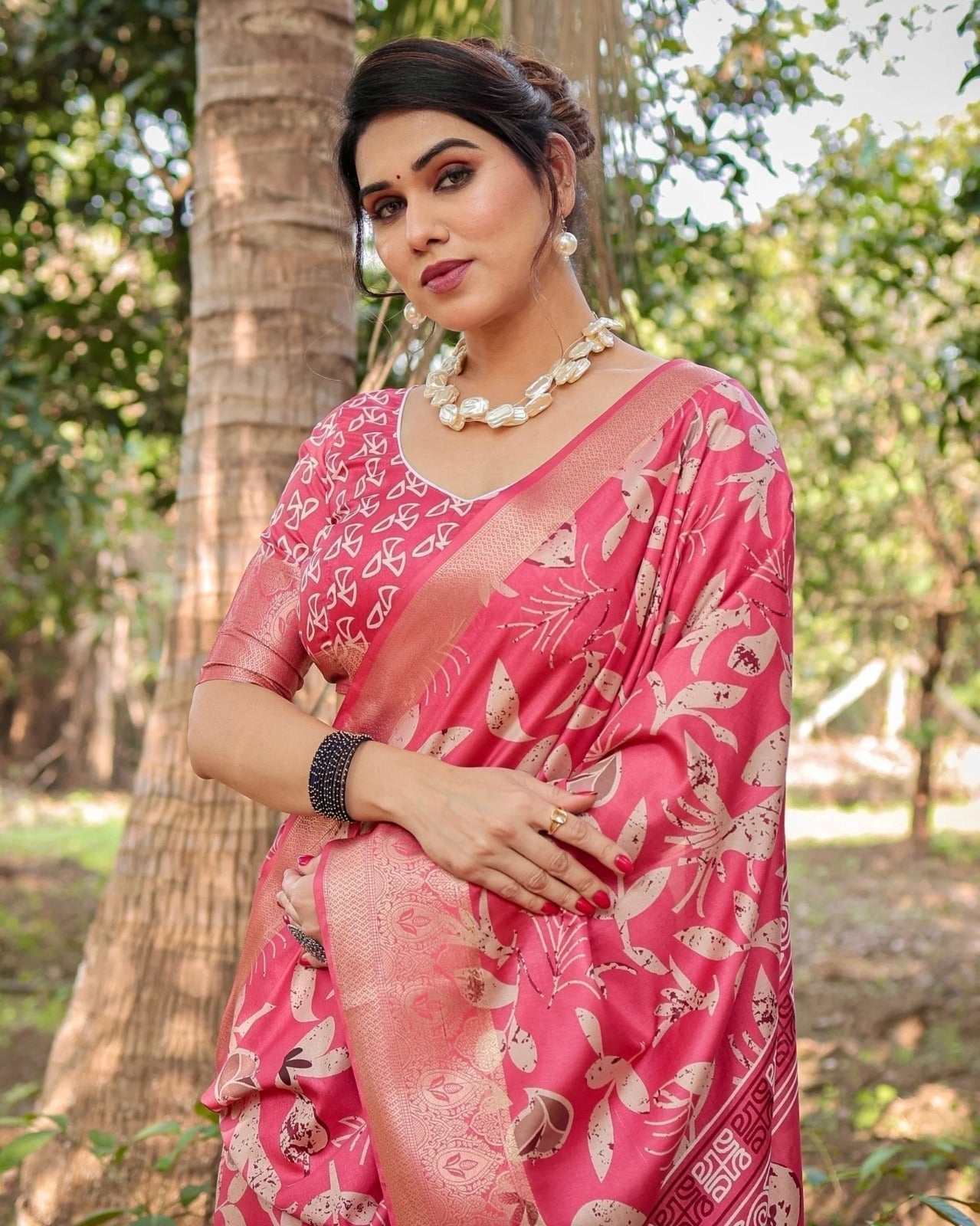 Vibrant Pink Tussar Silk Saree with Intricate Zari Border and Modern Floral Pallu