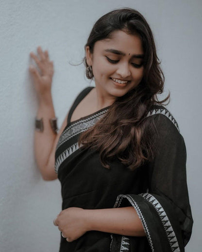 Posh Black Cotton Silk Saree With Lissome Blouse Piece