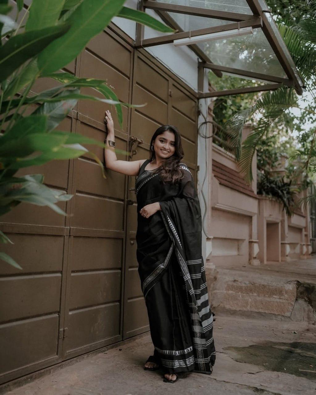 Posh Black Cotton Silk Saree With Lissome Blouse Piece