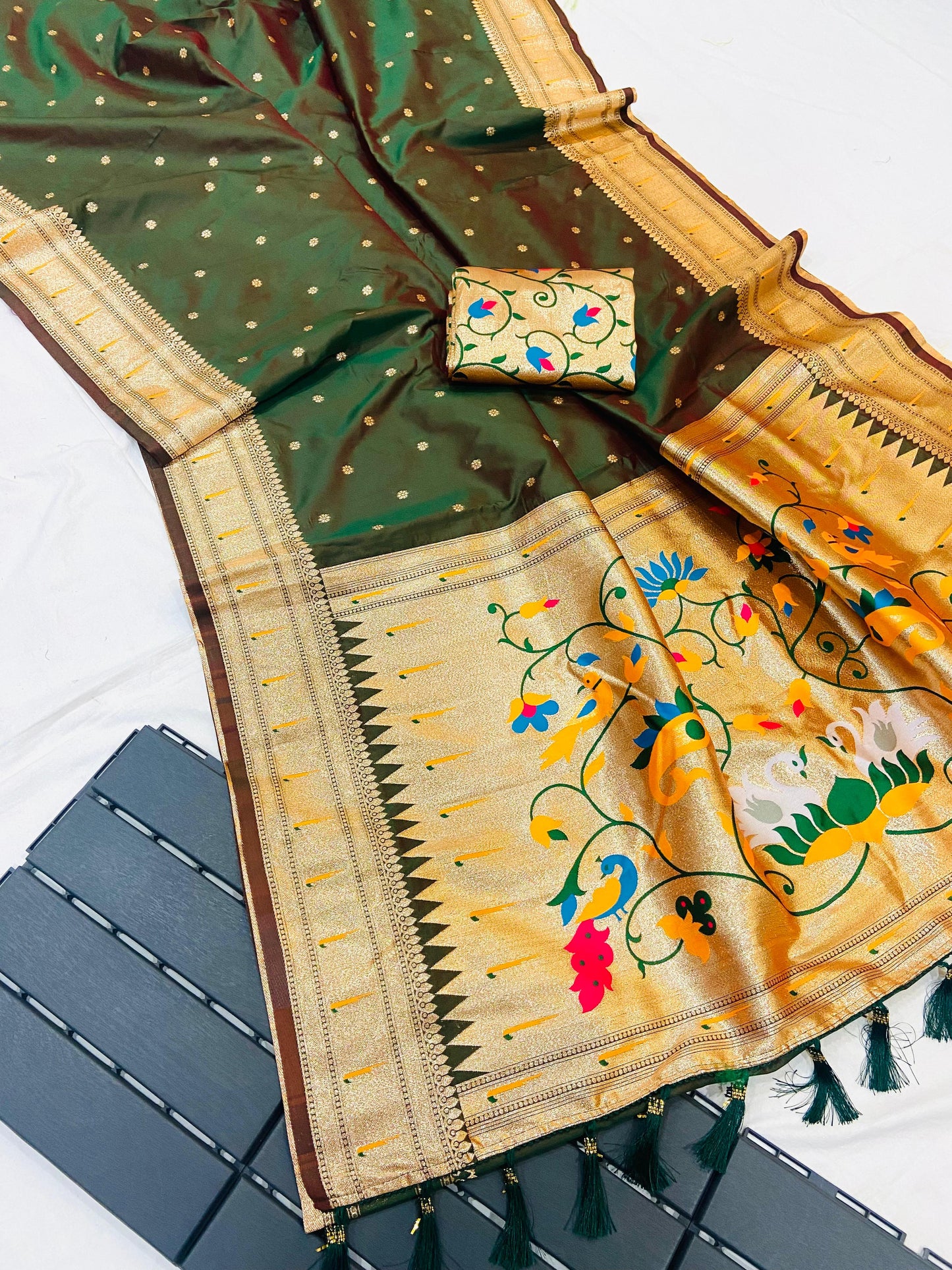 Pure Banarasi Paithani Pallu Saree with All Over Butti Design & Meena Weaving Work, Premium Designer Silk Saree with Full Weaving Blouse