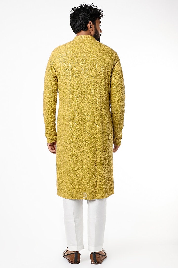 Mens Chikankari Kurta Pyjama Set: Indian Wedding Outfit
